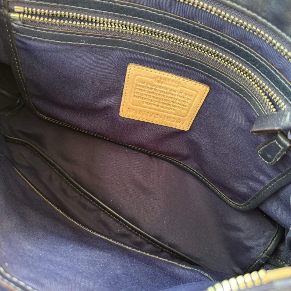 Coach navy blue embossed leather shoulder bag purse - Picture 9 of 11